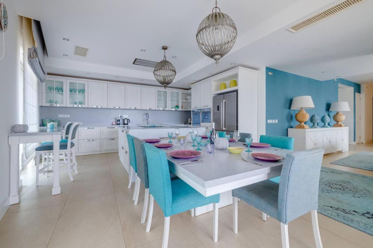 Prime Location Seaview Lux