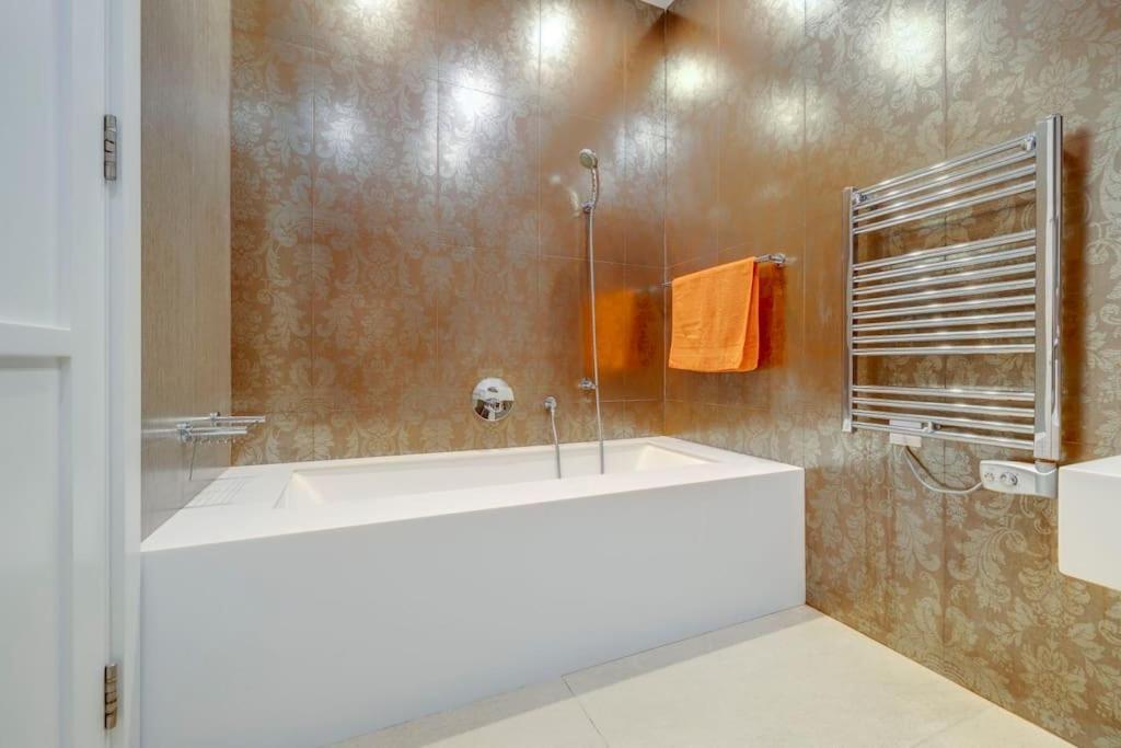 Apartment Prime Location Seaview Lux