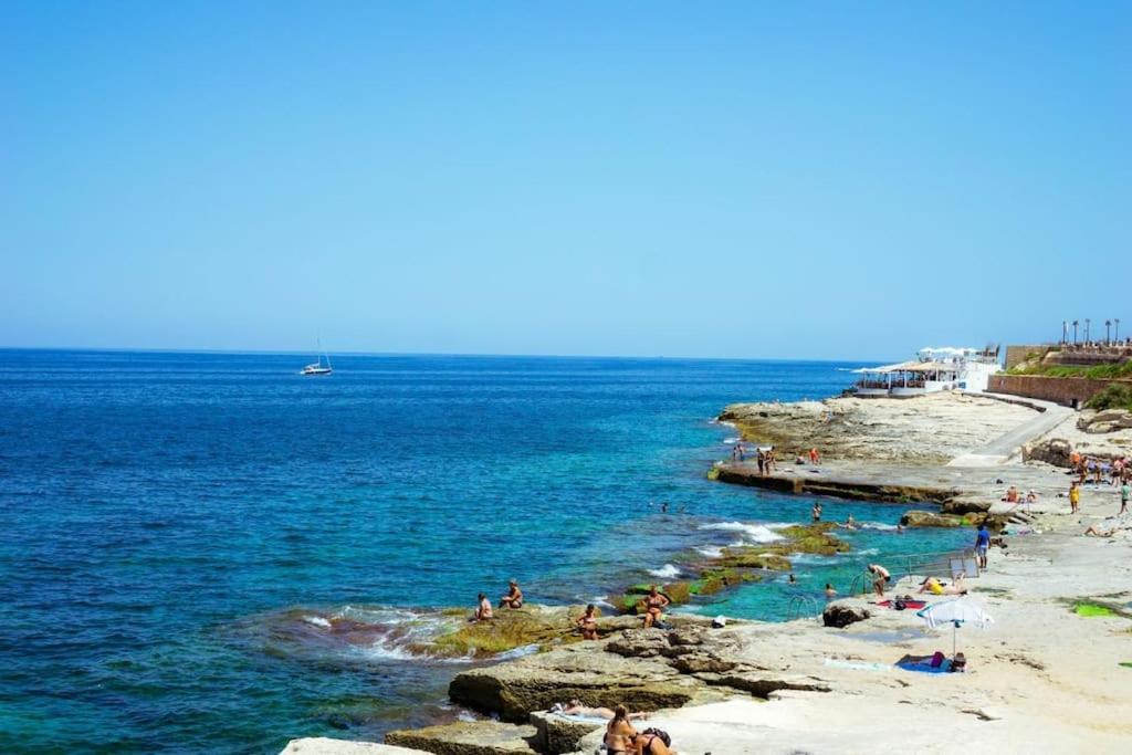 Prime Location Seaview Lux