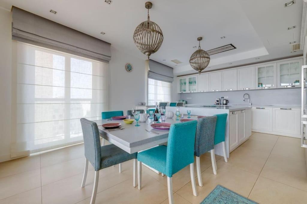 Prime Location Seaview Lux *